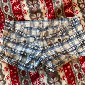 checkered cute hollister shorties
